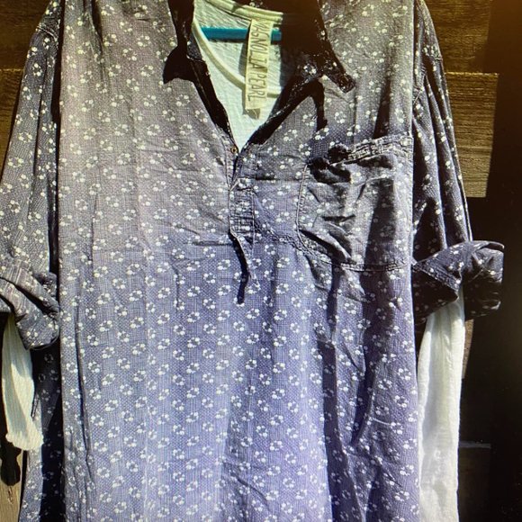 Magnolia Pearl Sitting Bull Shirt in Clover - Picture 3 of 3